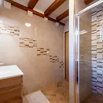 Ane Villa