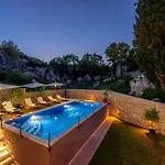 Ane Villa *